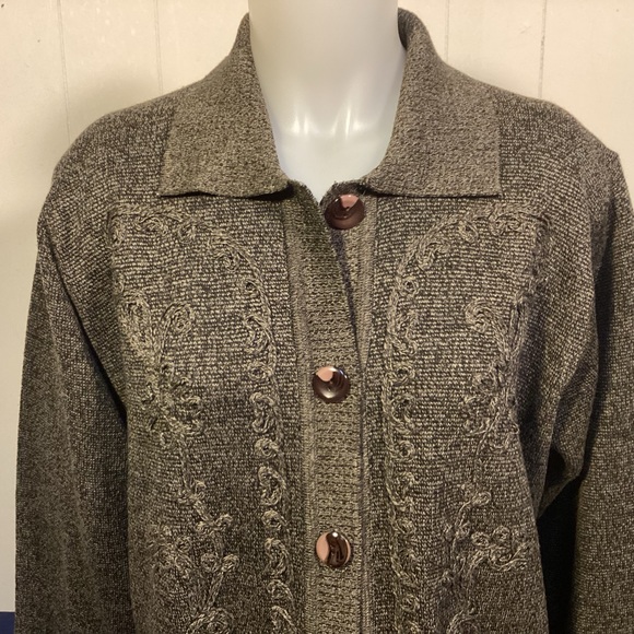 Jon & Anna Cardigan Sweater with front pockets Womens size Medium / Large - Picture 2 of 11